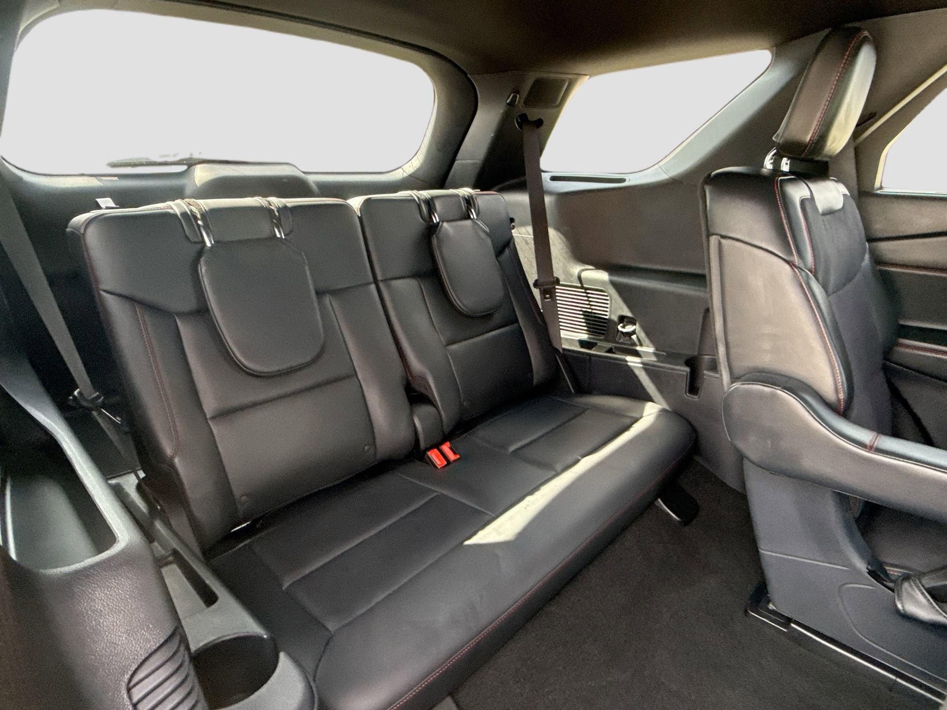 Certified 2025 Ford Explorer ST image 30