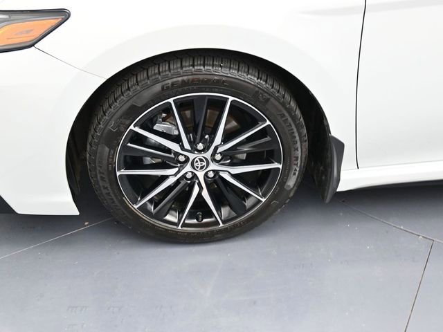 Used 2024 Toyota Camry SE w/ Convenience Package FWD image 9