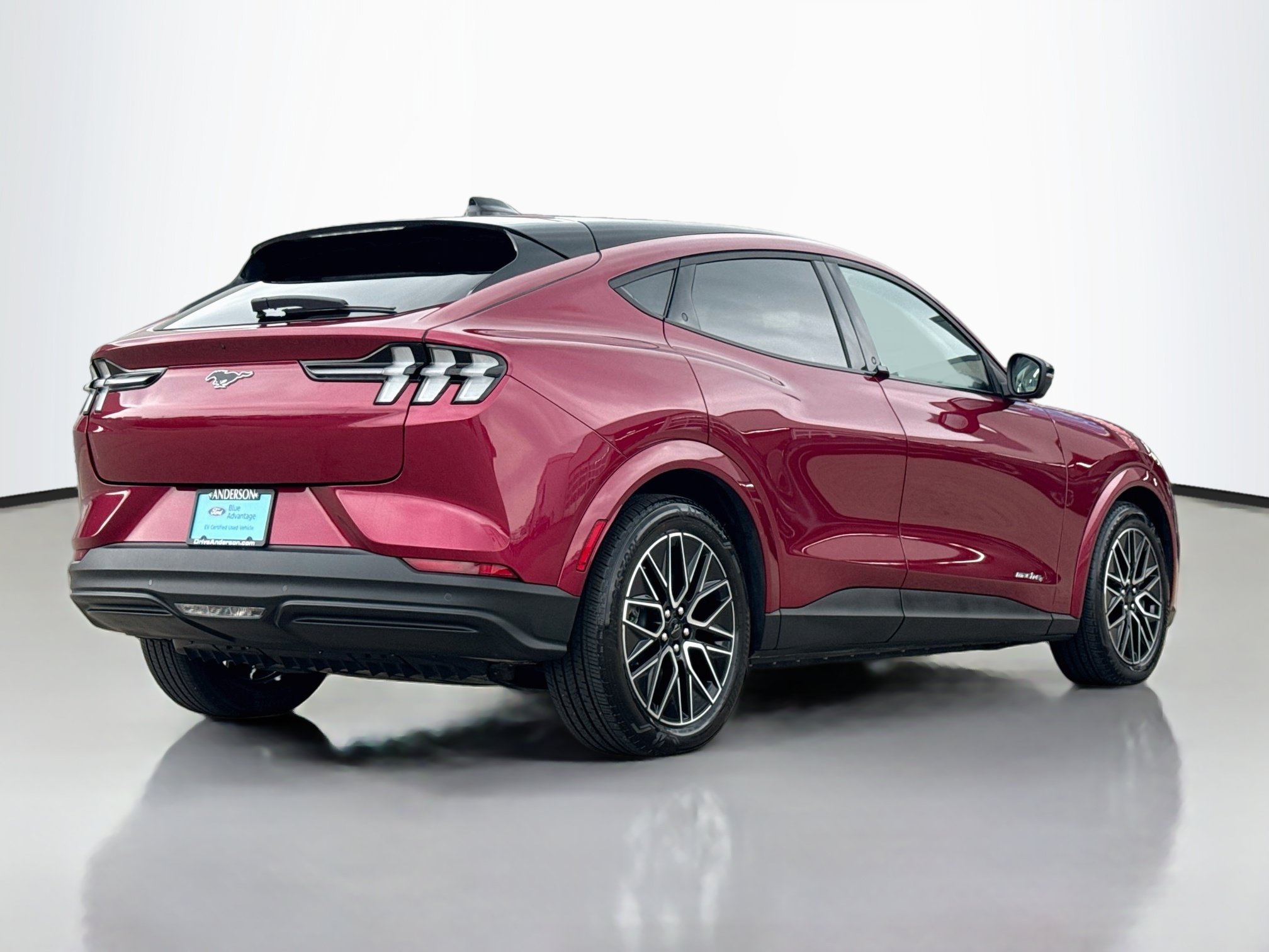Certified 2025 Ford Mustang Mach-E Premium AWD/4WD image 7