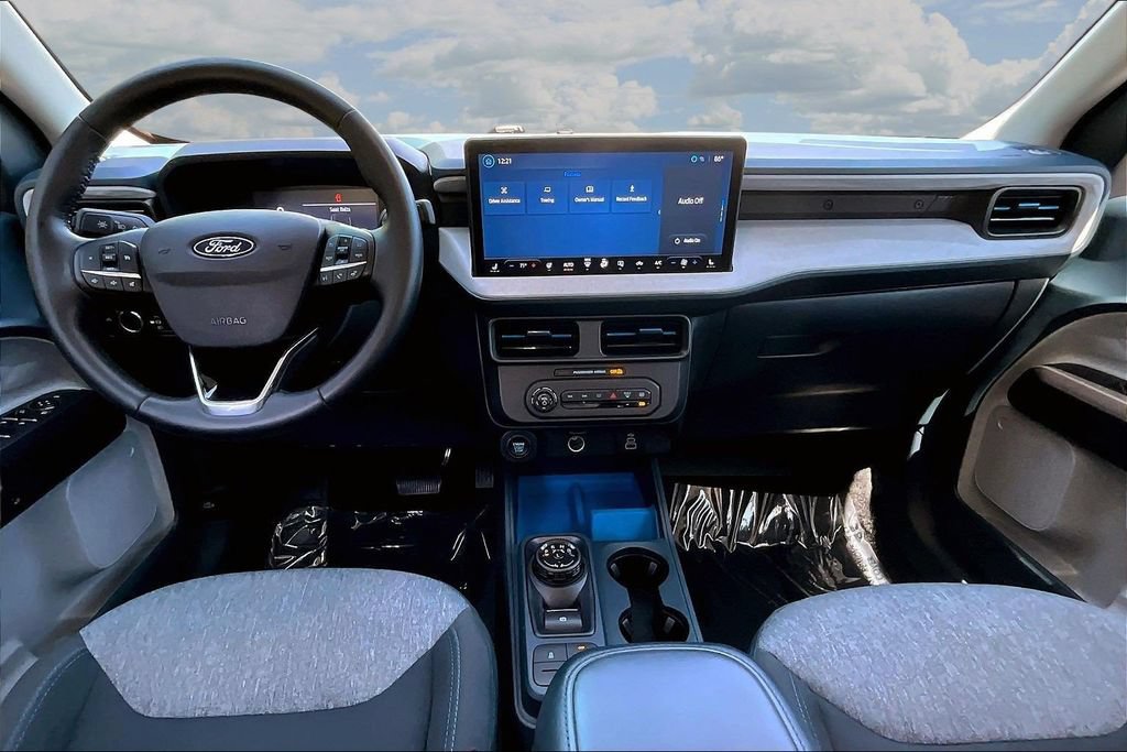 Certified 2025 Ford Maverick XLT w/ XLT Luxury Package AWD/4WD image 10