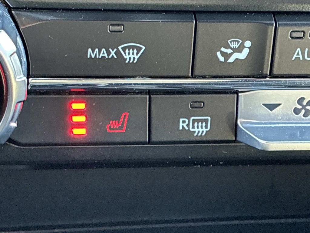 Certified 2022 Ford F150 XLT w/ Equipment Group 302A High image 32