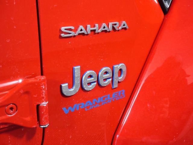 Used 2021 Jeep Wrangler Unlimited Sahara w/ Cold Weather Group AWD/4WD image 9