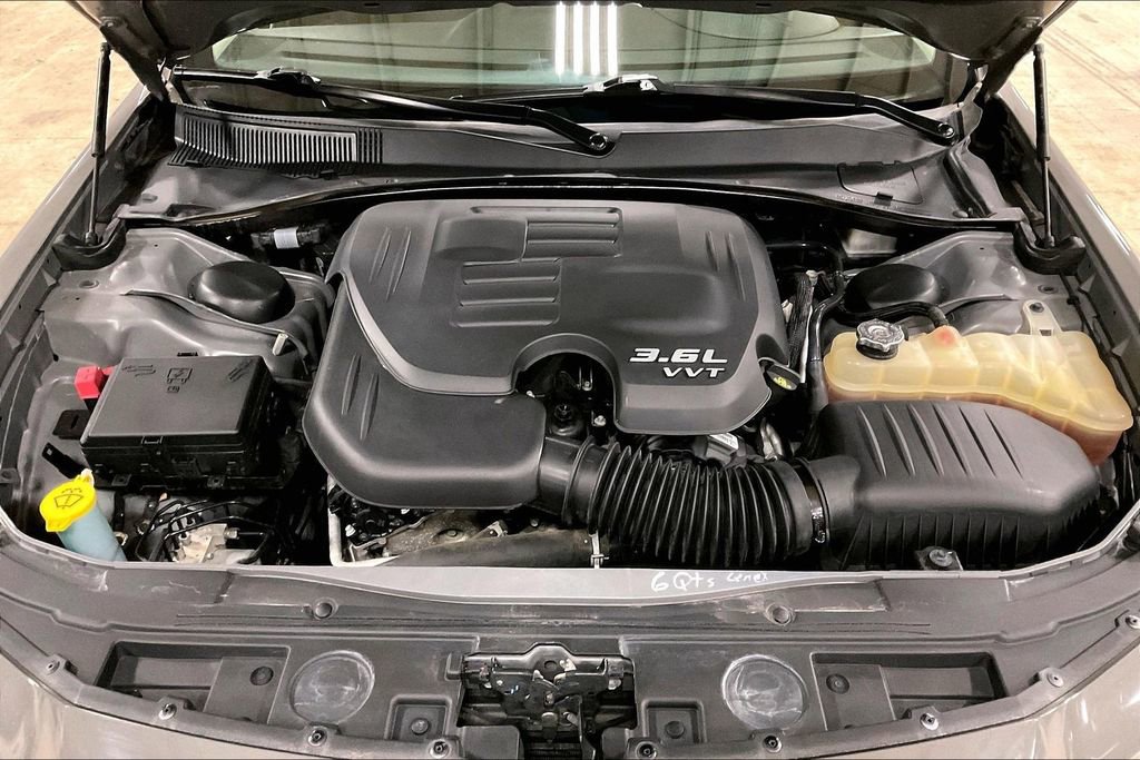 Used 2019 Chrysler 300 Limited w/ Safetytec Plus Group AWD/4WD image 10
