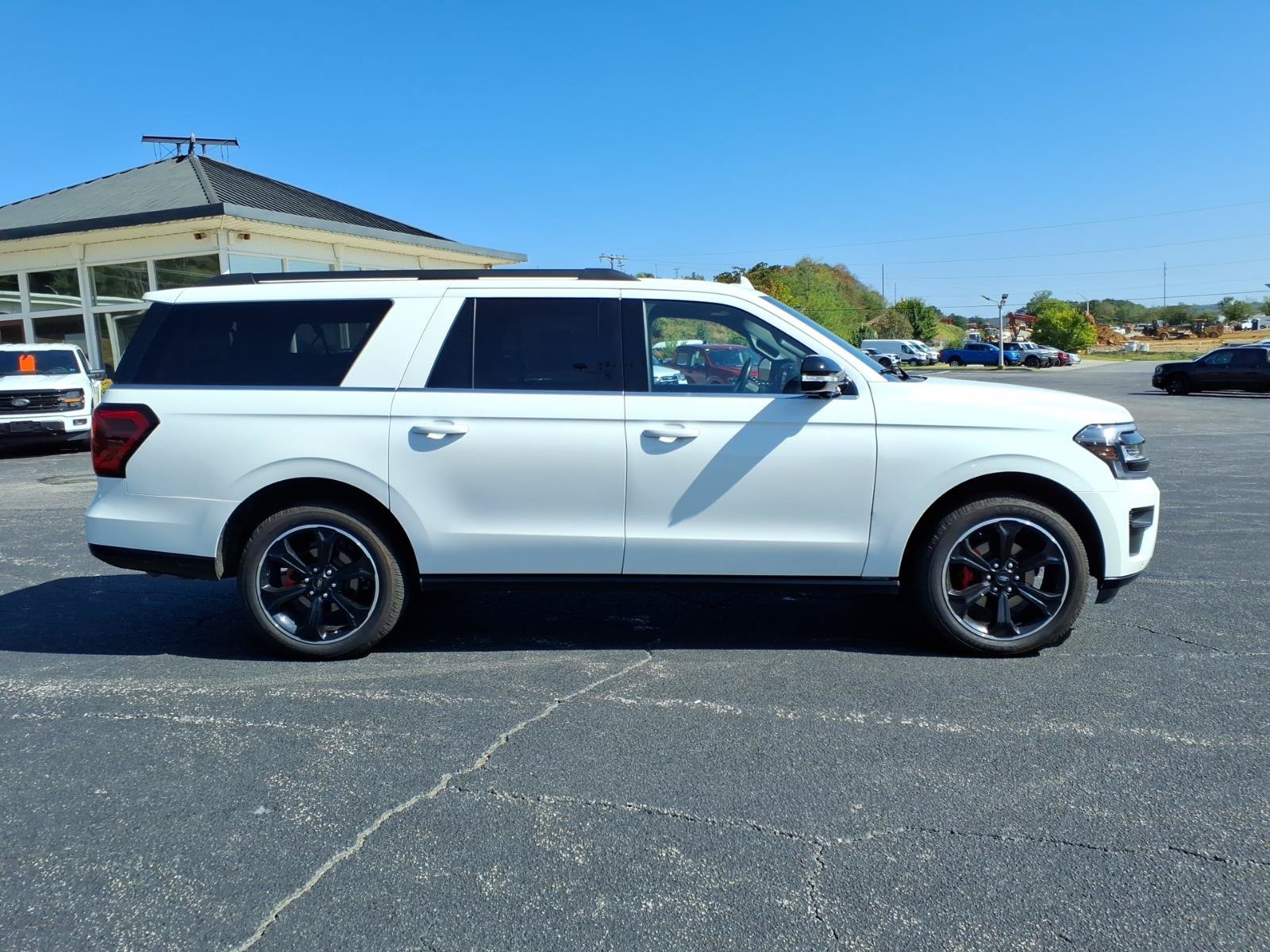 Certified 2023 Ford Expedition Max Limited AWD/4WD image 8