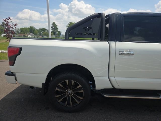 Used 2020 Nissan Titan SL w/ Moonroof Package AWD/4WD image 7