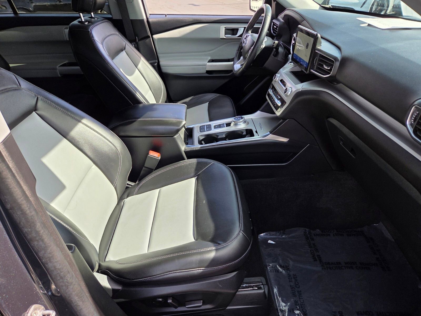 Certified 2023 Ford Explorer XLT w/ Equipment Group 202A RWD image 16