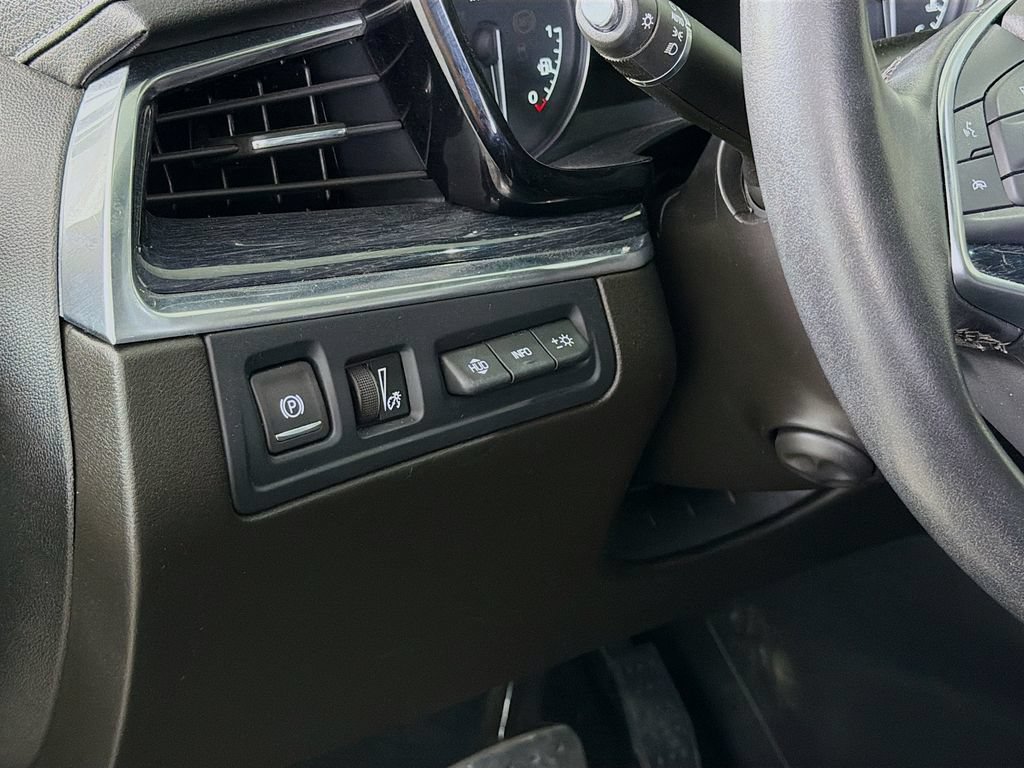 Used 2023 Cadillac XT5 Premium Luxury w/ Technology Package FWD image 13