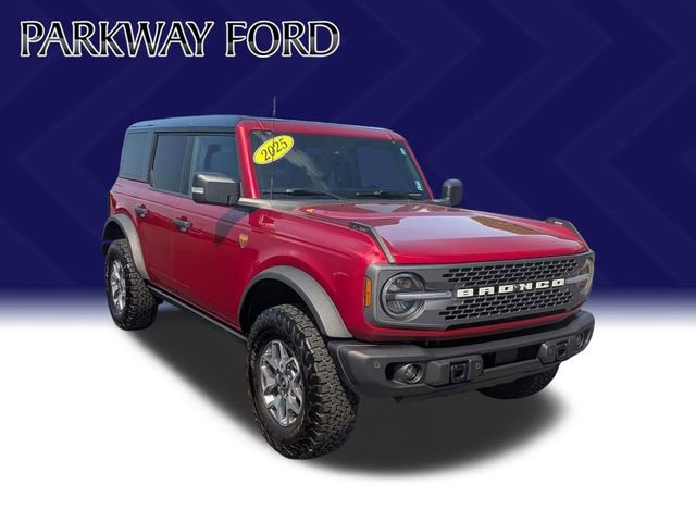 Certified 2025 Ford Bronco Badlands AWD/4WD image 3
