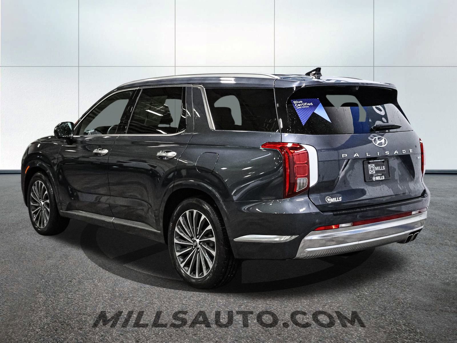Used 2024 Hyundai Palisade Calligraphy image 8