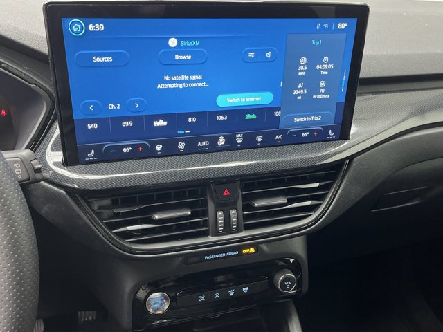 Certified 2025 Ford Escape ST-Line w/ Tech Pack #1 AWD/4WD image 18