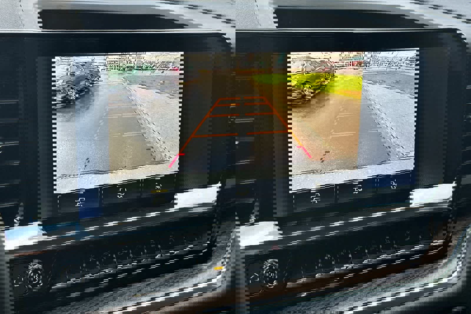 Used 2024 Chevrolet Silverado 1500 LT Trail Boss w/ Convenience Package II image 18