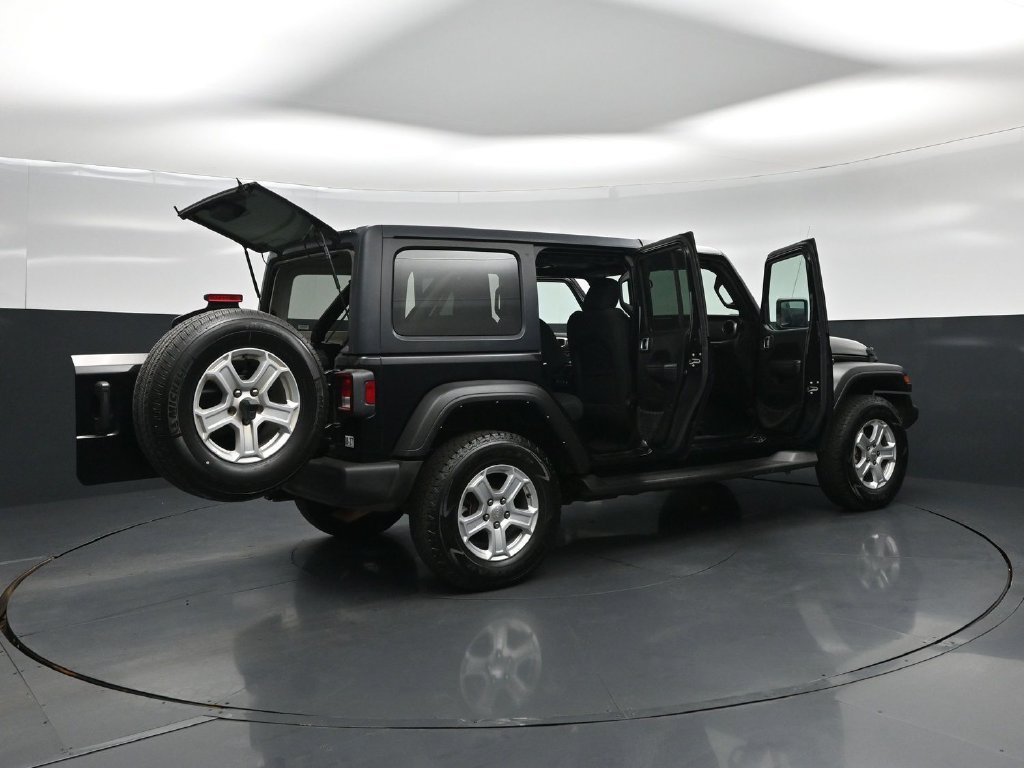 Used 2022 Jeep Wrangler Unlimited Sport AWD/4WD image 6