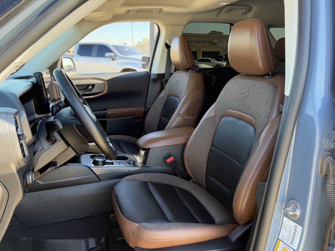 Certified 2025 Ford Bronco Sport Outer Banks w/ Outer Banks Tech Package+ AWD/4WD image 27
