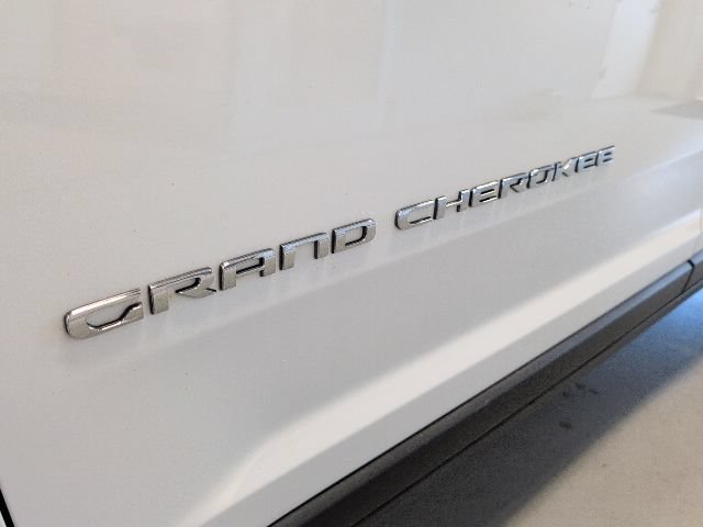 Used 2023 Jeep Grand Cherokee Limited AWD/4WD image 10