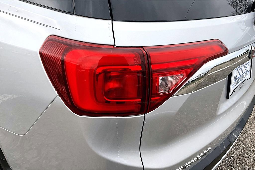 Used 2017 GMC Acadia SLE w/ LPO, Floor Liner Package image 31