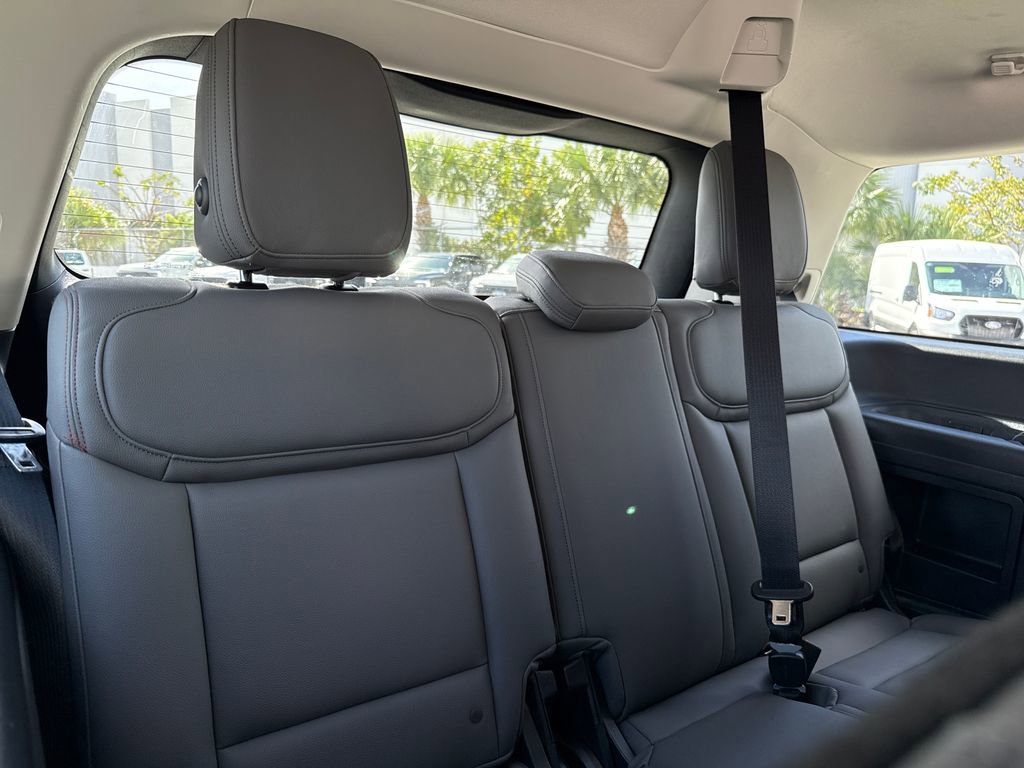 Certified 2025 Ford Expedition Active image 28