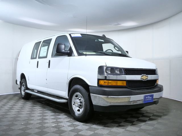 Used 2024 Chevrolet Express 2500 w/ Driver Convenience Package image 5