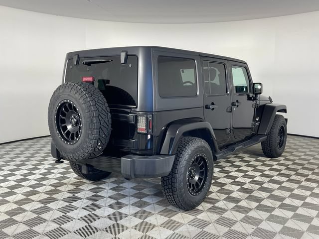 Used 2017 Jeep Wrangler Unlimited Sahara w/ Connectivity Group AWD/4WD image 22