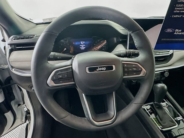 Used 2023 Jeep Compass Limited image 17