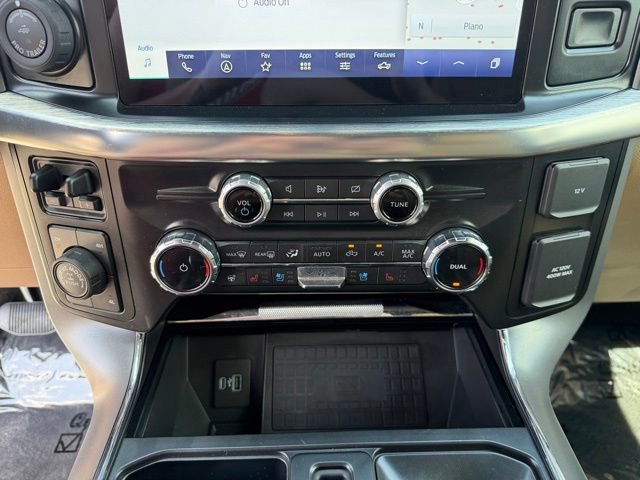 Certified 2022 Ford F150 Lariat w/ Equipment Group 502A High image 18