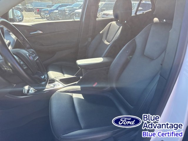 Used 2024 Buick Encore GX Sport Touring image 11