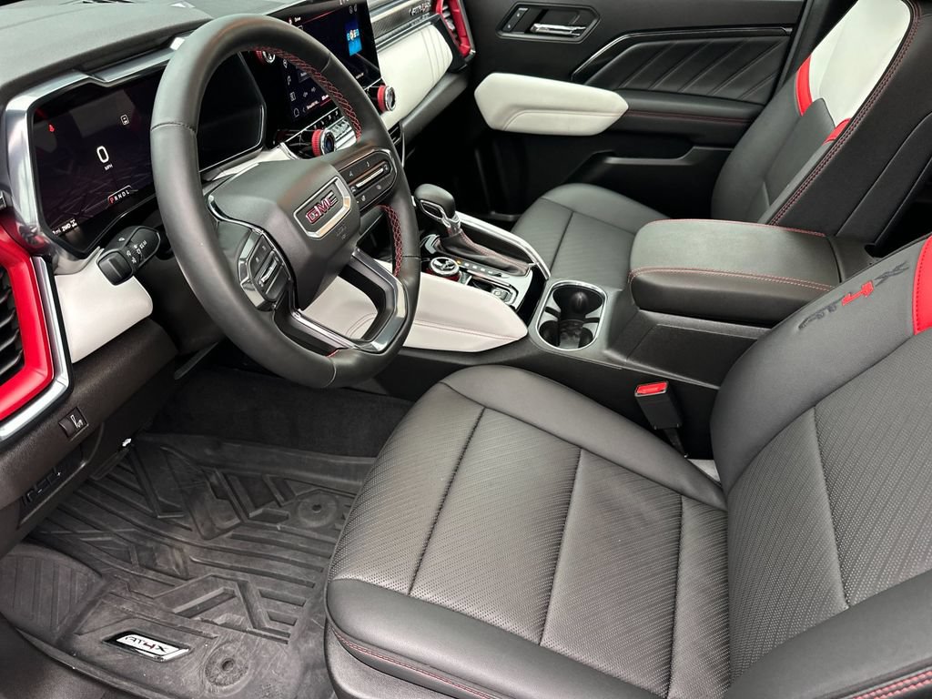 Used 2024 GMC Canyon AT4X AWD/4WD image 9