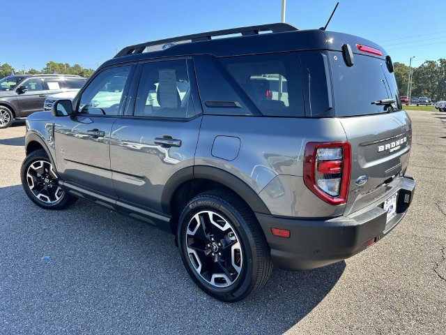 Certified 2024 Ford Bronco Sport Outer Banks w/ Tech Package AWD/4WD image 8