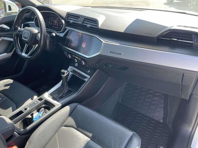 Used 2020 Audi Q3 2.0T Premium image 25