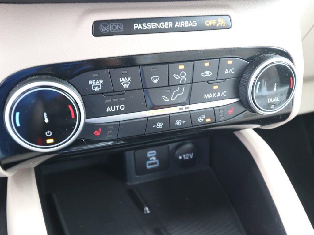 Certified 2022 Ford Escape SEL w/ Technology Package image 22