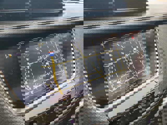 Used 2018 Cadillac XT5 Luxury w/ Driver Awareness Package image 16