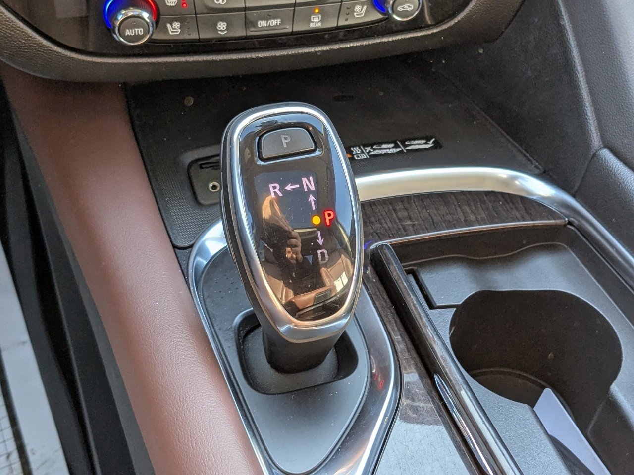 Used 2021 Buick Enclave Avenir w/ Avenir Technology Package image 23