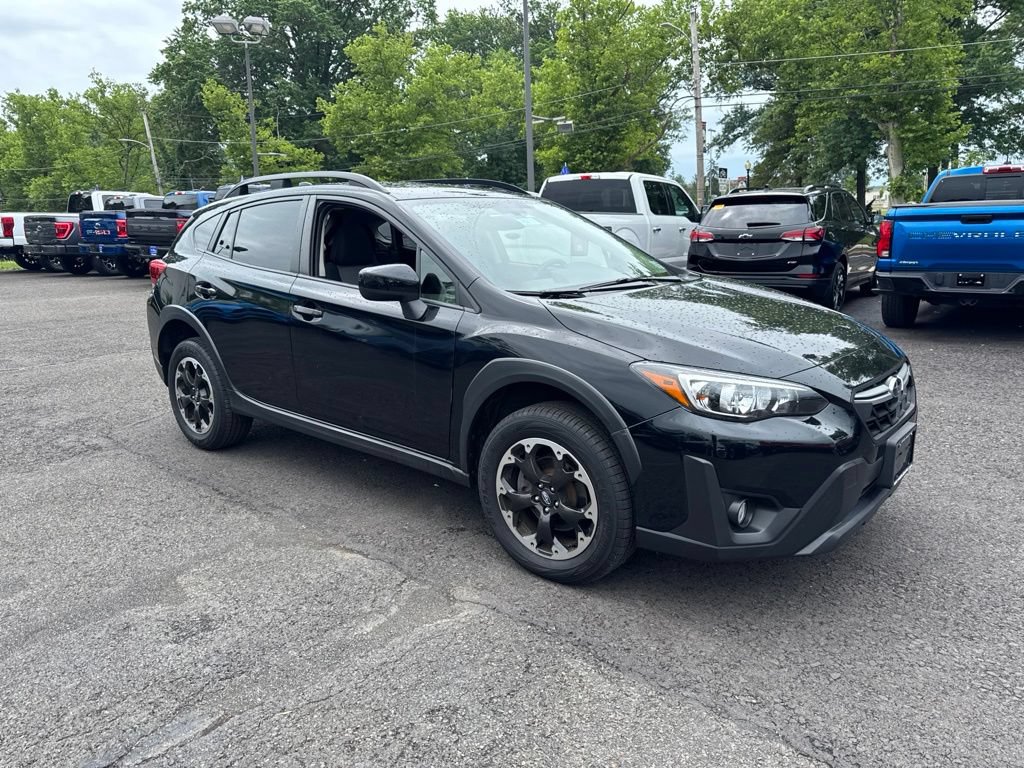 Used 2023 Subaru Crosstrek 2.0i Premium AWD/4WD image 3