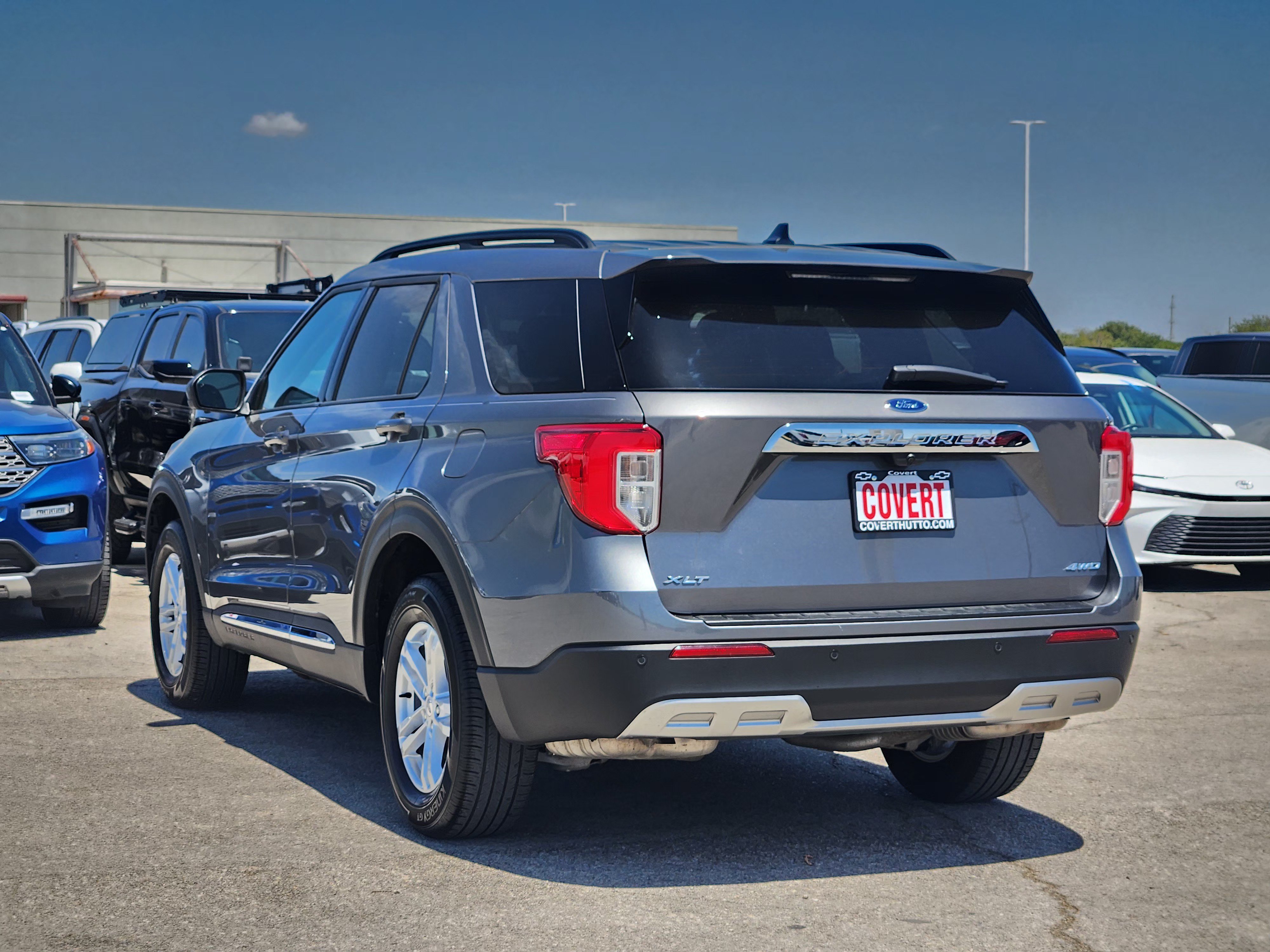 Certified 2023 Ford Explorer XLT w/ Equipment Group 202A AWD/4WD image 5