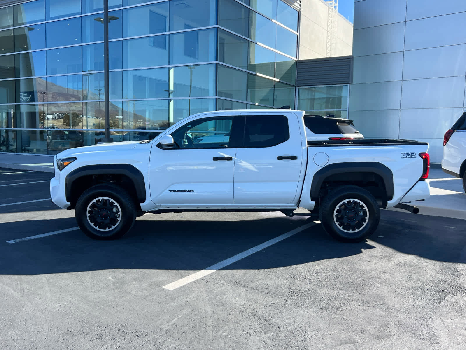 Used 2024 Toyota Tacoma TRD Off-Road image 3