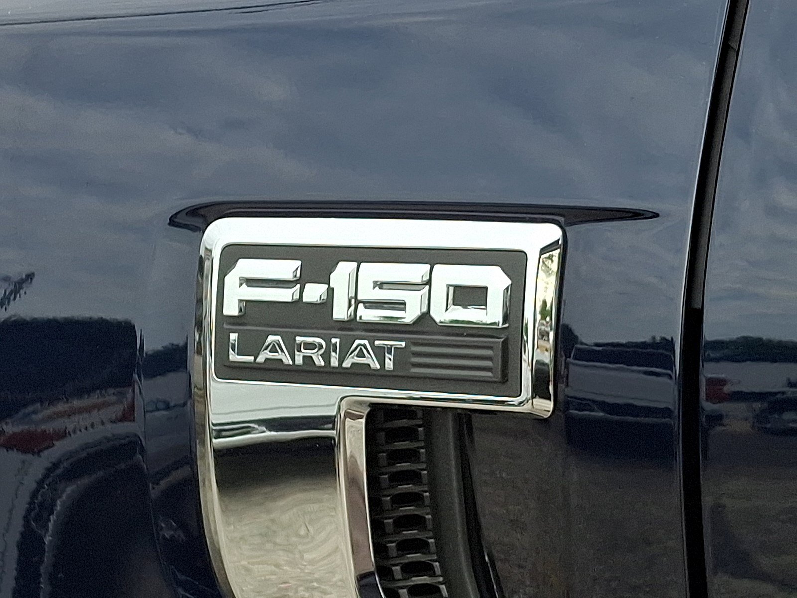 Certified 2023 Ford F150 Lariat w/ Equipment Group 502A High AWD/4WD image 33
