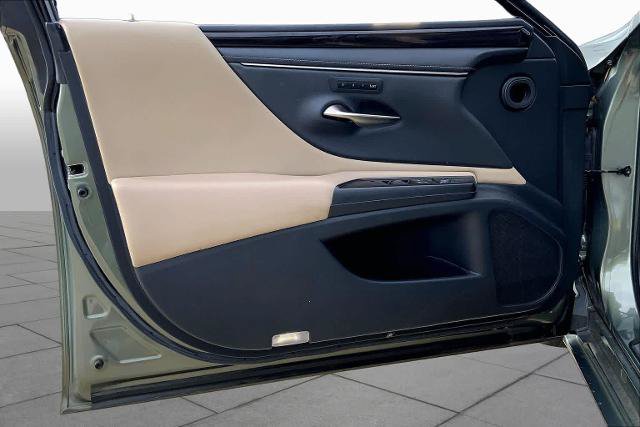 Used 2019 Lexus ES 350 w/ Premium Package FWD image 22