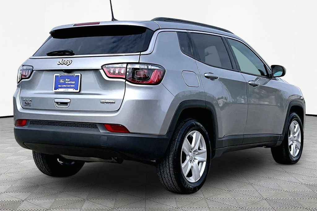 Used 2022 Jeep Compass Latitude w/ Convenience Group AWD/4WD image 2