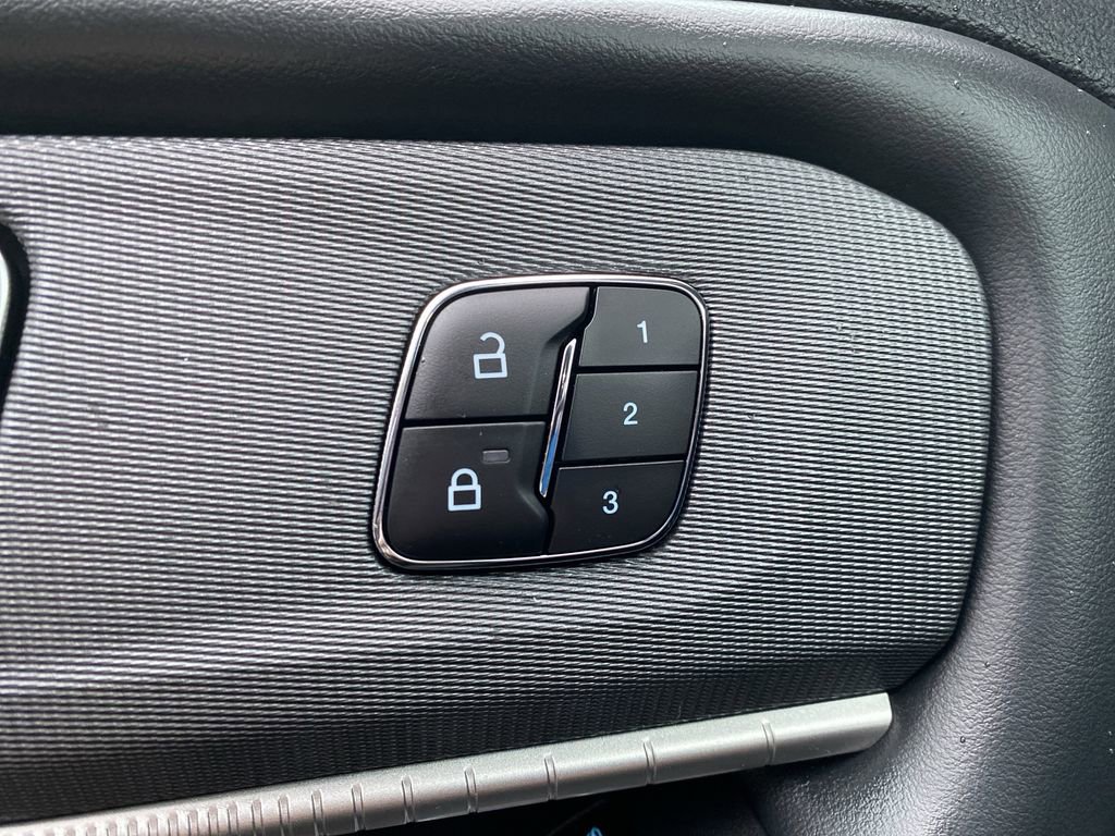 Certified 2025 Ford Explorer ST-Line w/ Premium Package image 13