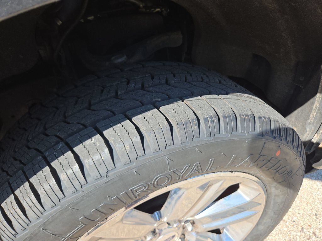 Certified 2019 Ford F150 XLT w/ Equipment Group 302A Luxury AWD/4WD image 33