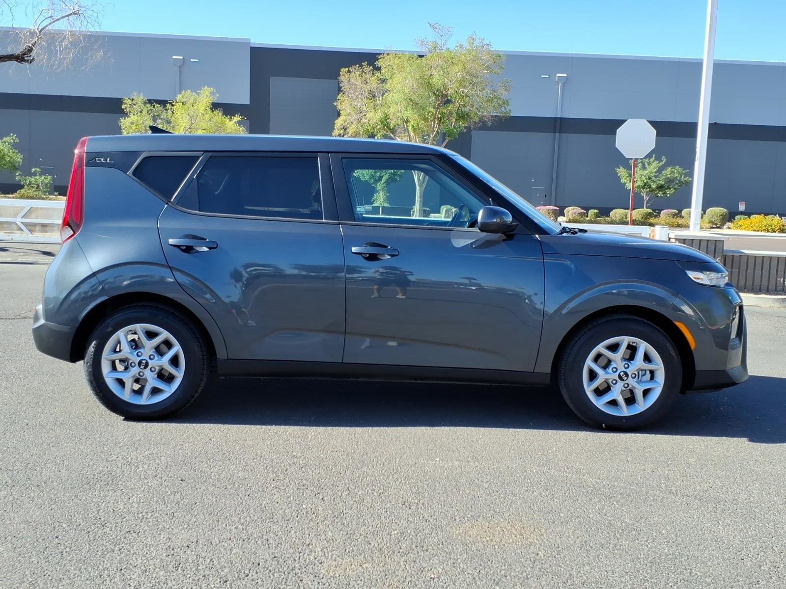 Used 2021 Kia Soul S FWD image 6