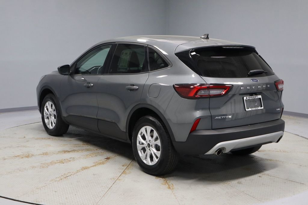 Certified 2025 Ford Escape Active AWD/4WD image 9