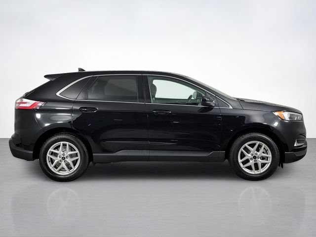Certified 2024 Ford Edge SEL w/ Convenience Package AWD/4WD image 2