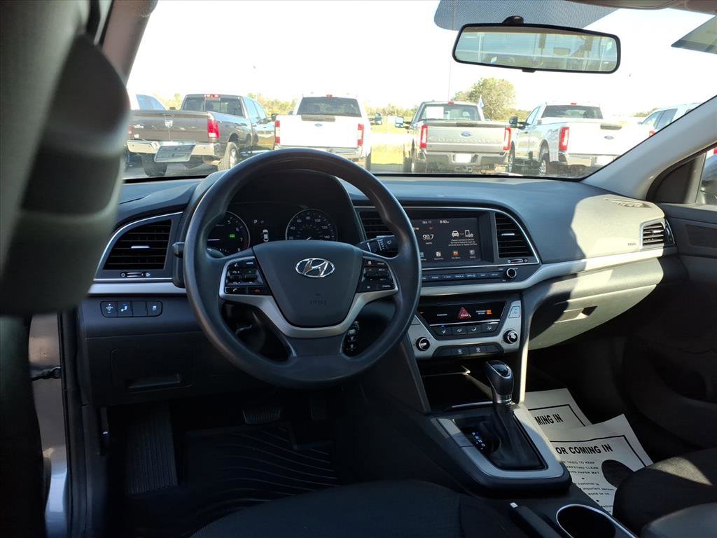 Used 2018 Hyundai Elantra SEL w/ Winter Weather Package image 14