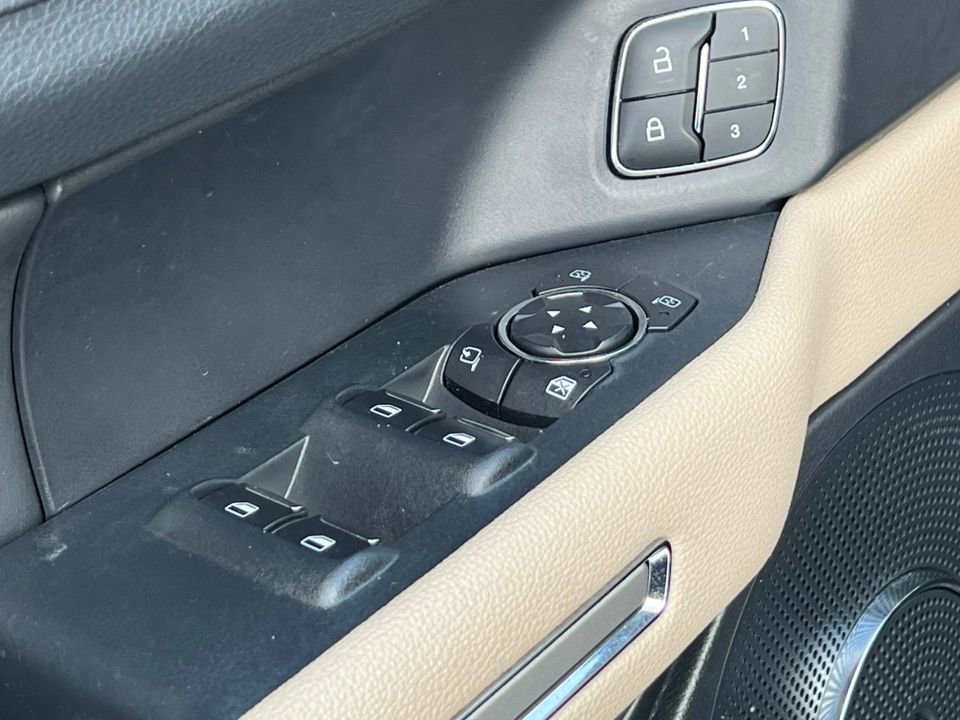 Certified 2022 Ford Expedition Limited image 23