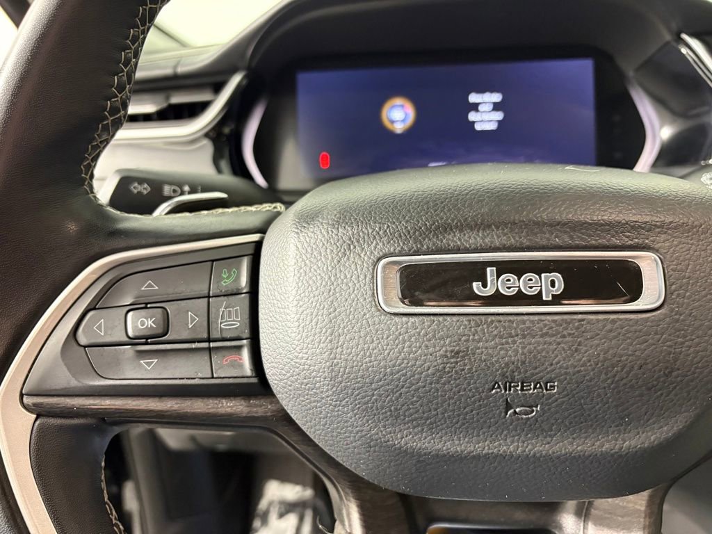 Used 2022 Jeep Grand Cherokee L Limited AWD/4WD image 25