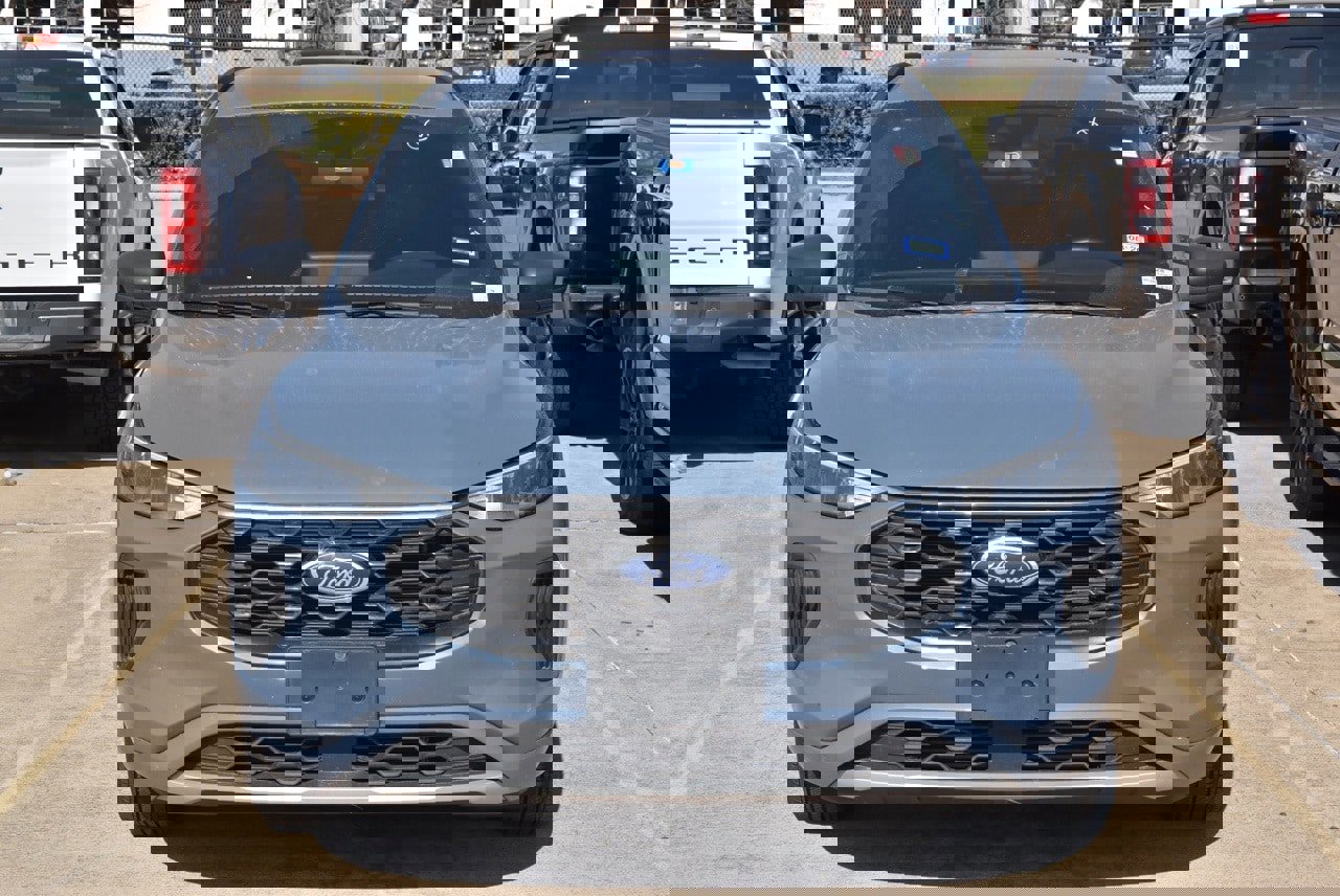 Certified 2024 Ford Escape ST-Line w/ Tech Pack #1 image 9