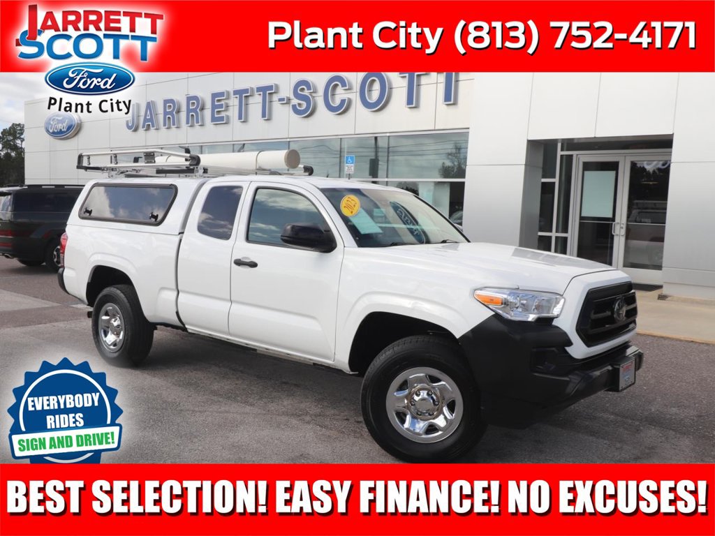 Used 2023 Toyota Tacoma SR RWD image 1