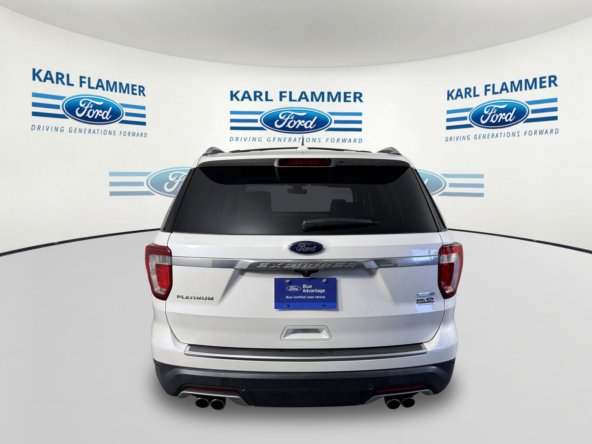 Certified 2018 Ford Explorer Platinum image 4