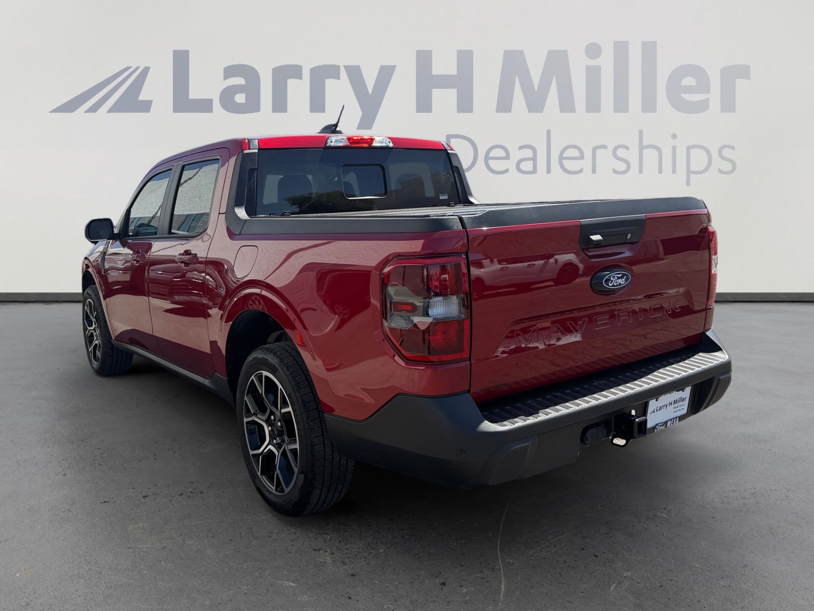 Certified 2025 Ford Maverick Lariat w/ 4K Tow Package AWD/4WD image 3