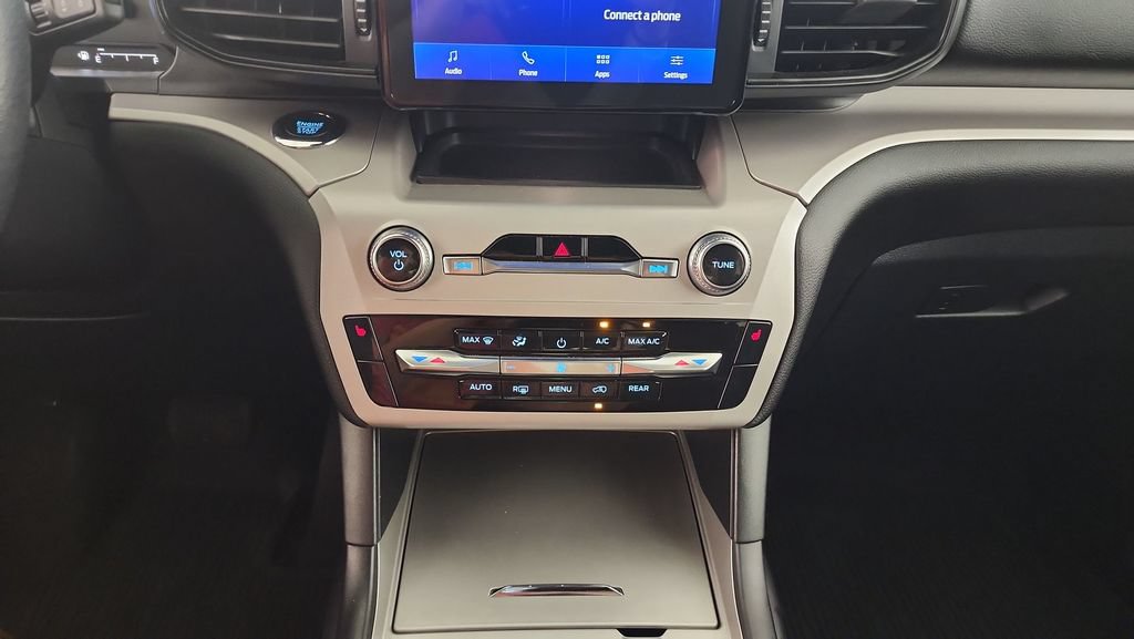 Certified 2023 Ford Explorer XLT AWD/4WD image 17